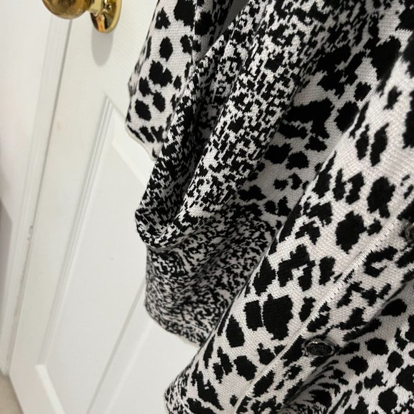 Print Button Up Cardigan - Picture 6 of 11